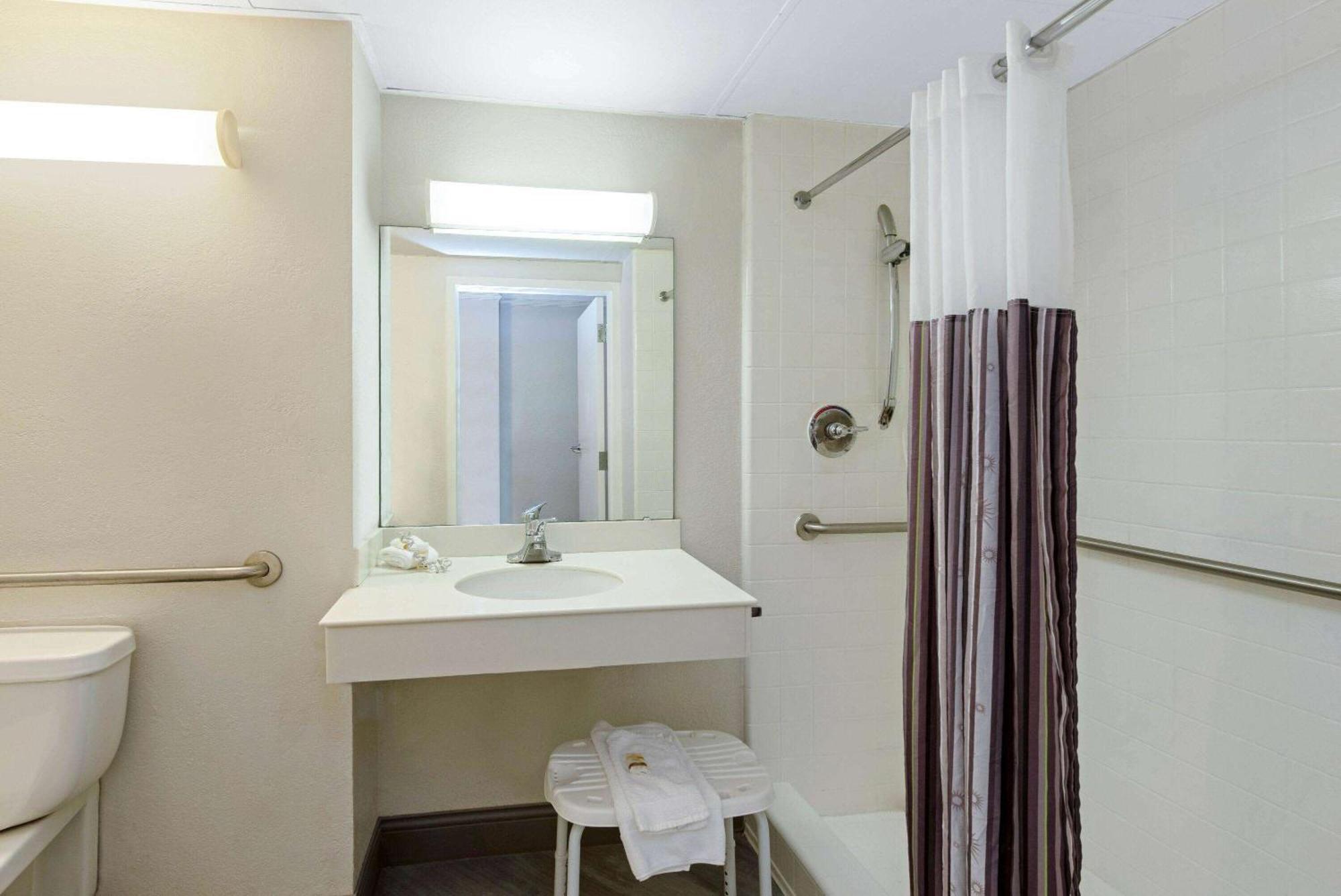 Hotel La Quinta By Wyndham New Orleans Airport Kenner Exterior foto