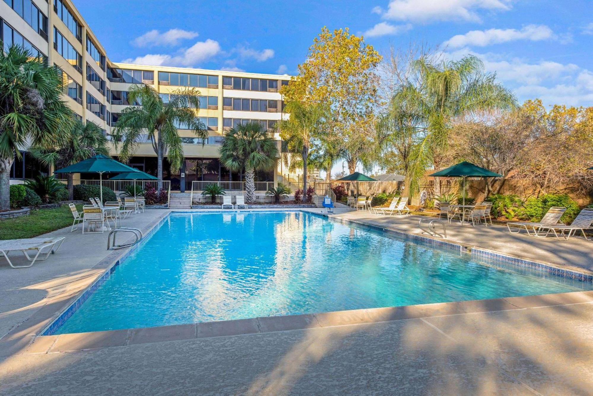 Hotel La Quinta By Wyndham New Orleans Airport Kenner Exterior foto